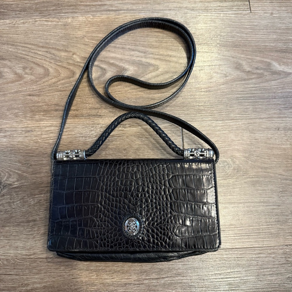 Elegant Black Crocodile-Embossed Women's Bag